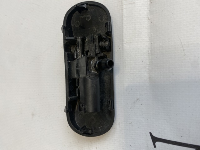 Сопло омивача лобового скла 4M8955987 VAG