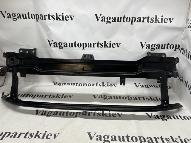 Кожух бампера заднього 5NA807109M VAG