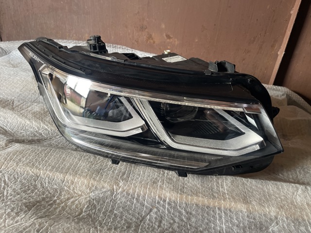 Права блок фара 5NB941114F VAG