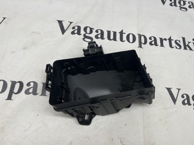 Корпус блока запобіжників 5QS907361 VAG