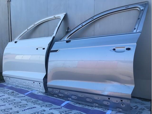 Водійські двері Volkswagen Touareg 3