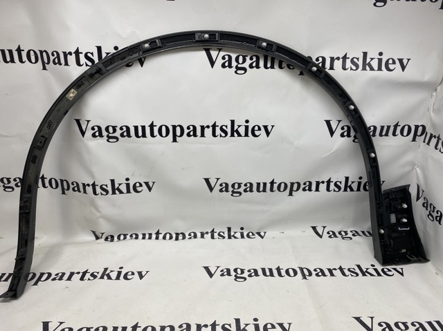 Підкрилки передні праві 760853718CGRU VAG