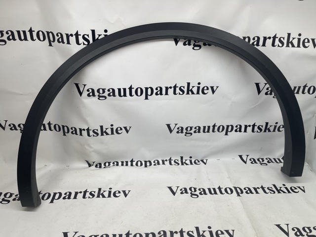 Молдинг арки колеса заднього, правий 7608538189B9 VAG