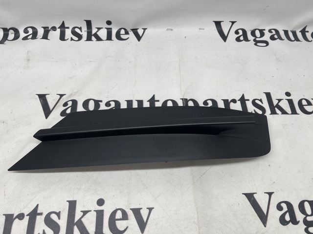 Молдинг переднього бампера, правий 7C08072469B9 VAG