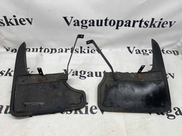 Бризговики з кріпленням 7F0075101 VAG