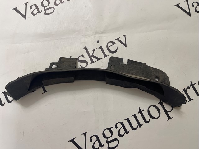 Підкрилок передній лівий 83A821171E VAG