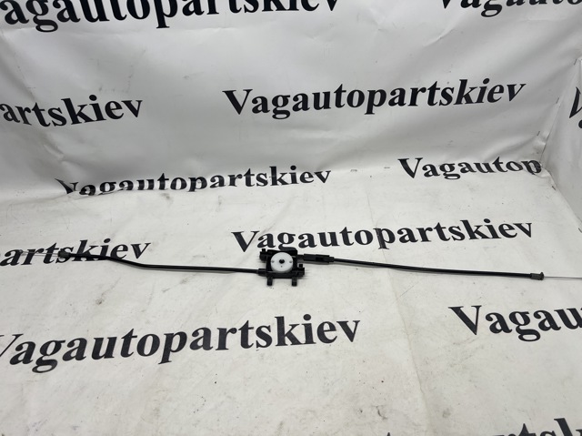 Трос відкриття капота, передній 83A823531 VAG