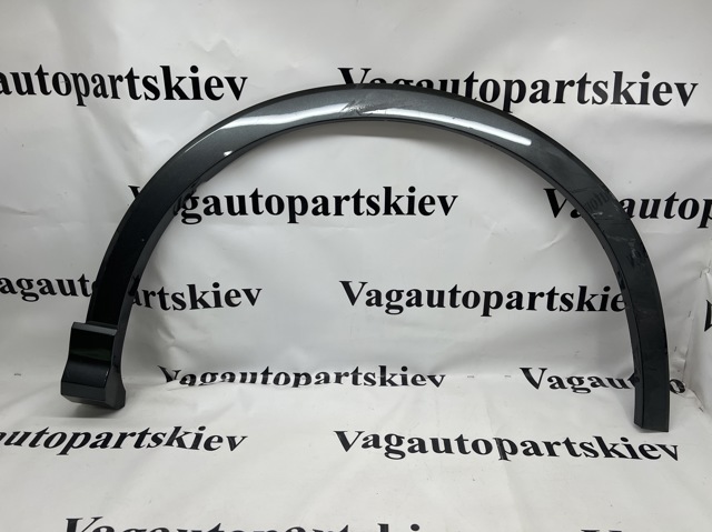 Молдинг передньої арки колеса, правий 83A853718AGRU VAG