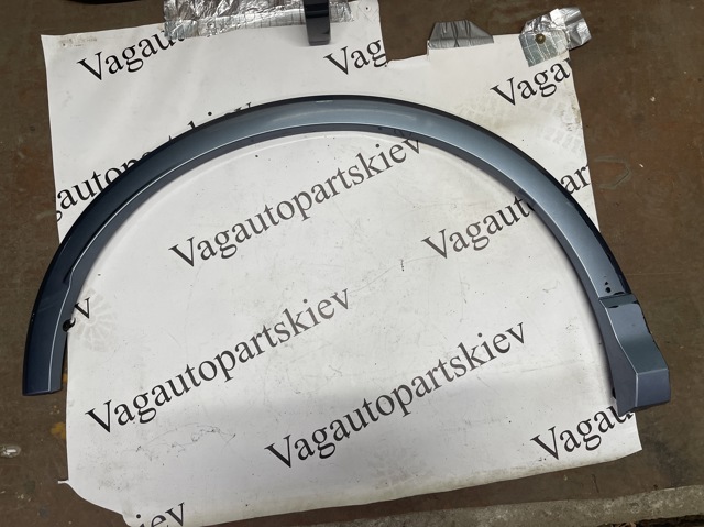 Розширювач задньої арки колеса, правий 89A853818EGRU VAG