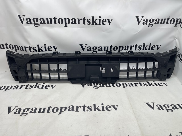 Кронштейн решітки радіатора 8R0853692B VAG