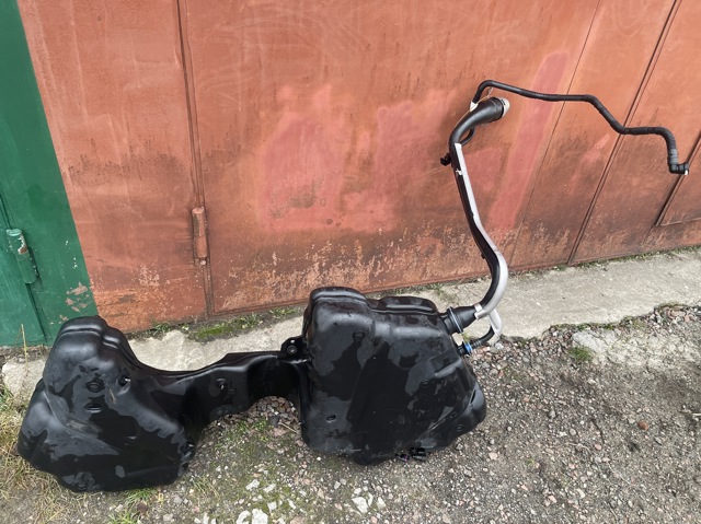 Бензобак 8W0201060CH VAG