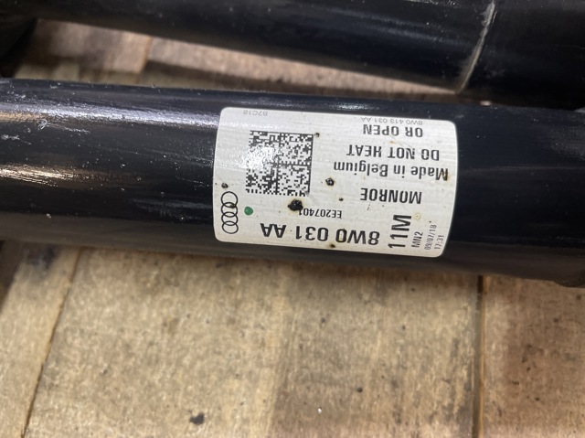 Амортизатор передній 8W0413031AA VAG