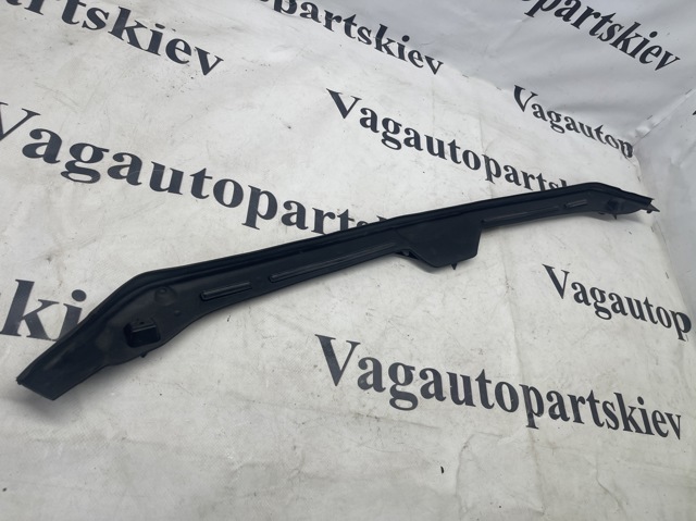 Гумка під капот 8W0823124 VAG