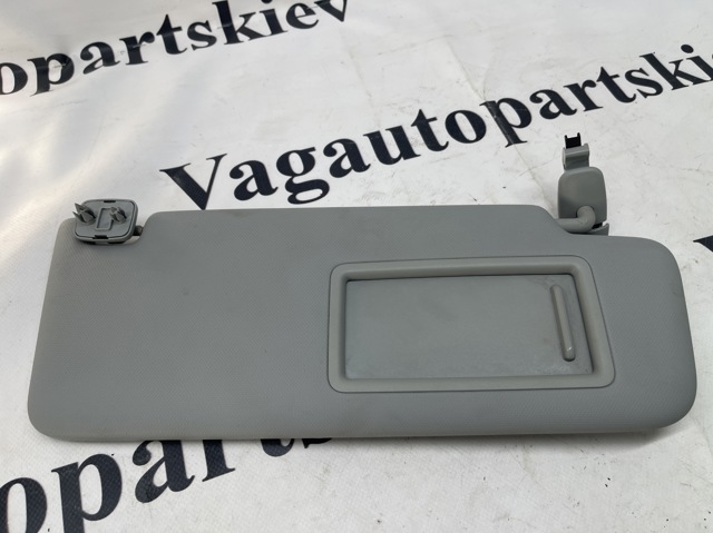 Козирок протисонячний 8W0857552AMEA7 VAG