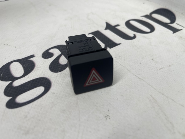 Кнопка включення аварійного сигналу 8W0941509A5PR VAG