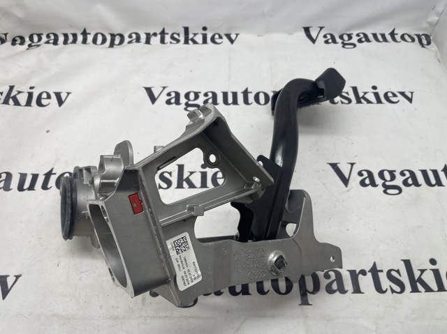 Кронштейн педалей, педальний вузол 8W1723117C VAG