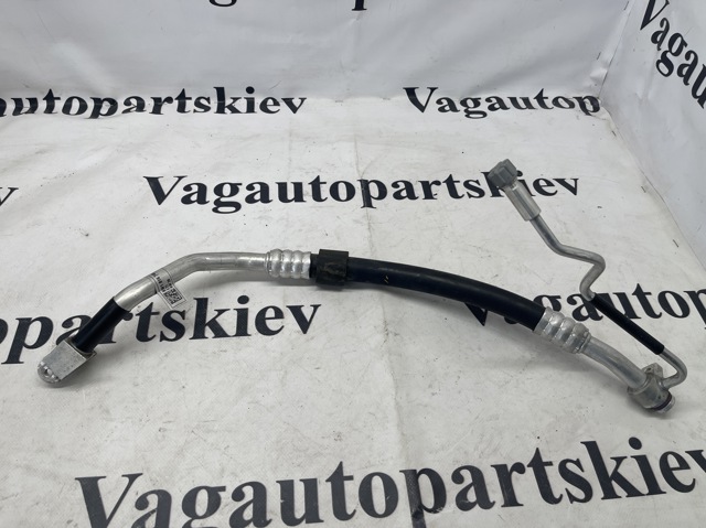 Шланг кондиціонера, від радіатора до випарника 8W1816740 VAG