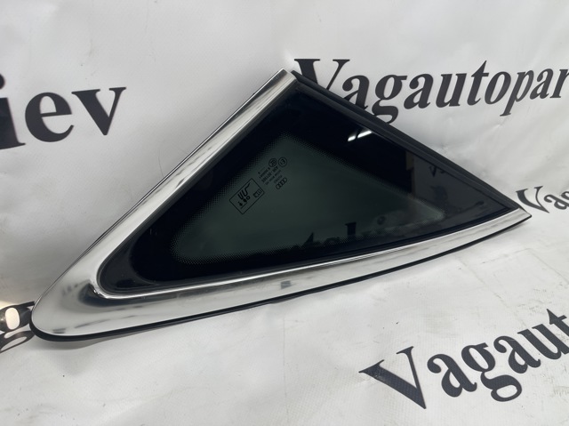 Скло-кватирка двері, задній, лівою 8W5845297DNVB VAG