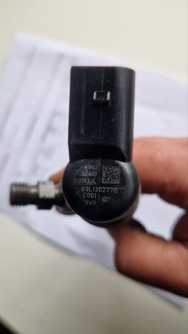 Форсунка паливна 03L130277B VAG