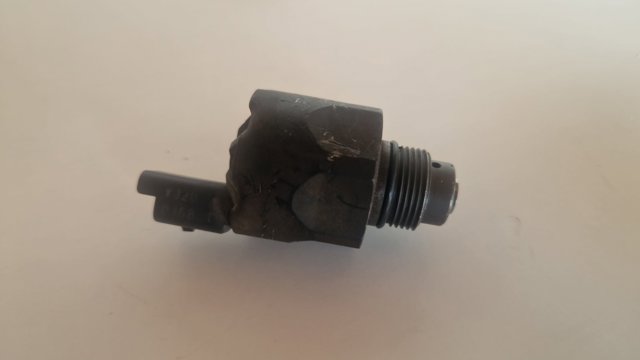 Регулятор тиску палива 226700138R RENAULT