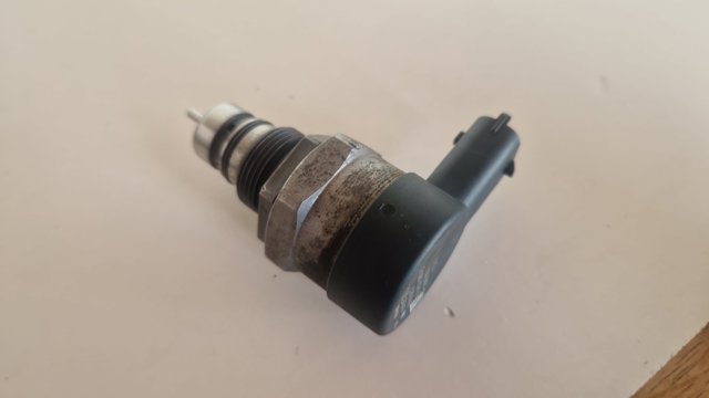 Регулятор тиску ПНВТ 2328033020 TOYOTA