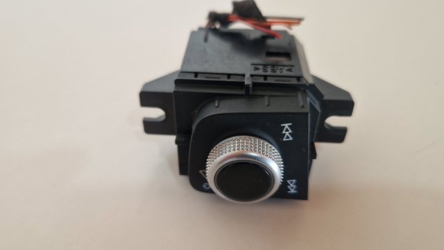 Блок керування мультимедійний 8W1919616D VAG