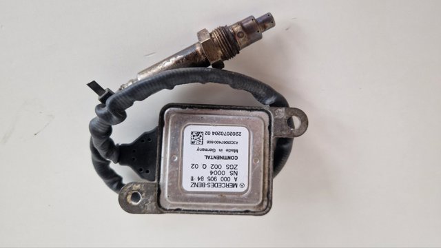 Датчик оксидів азоту NOX, задній A0009058411 MERCEDES