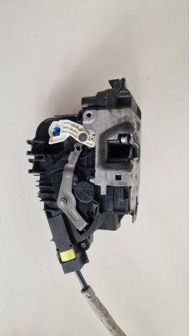 Замок передніх пасажирських дверей A2220063999 MERCEDES