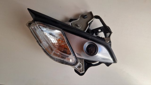 Правий покажчик повороту - лампа DB2R51350 MAZDA