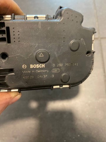 Дросельна заслінка компресора наддуву 0280750141 BOSCH