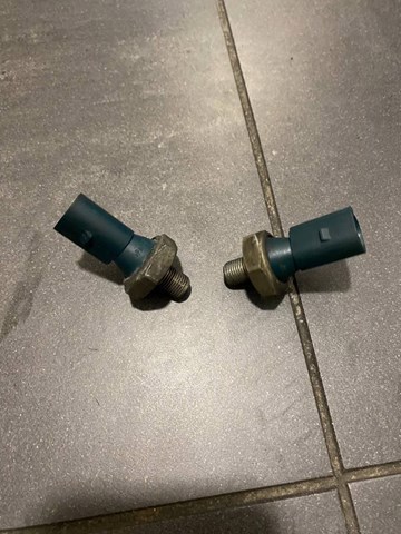 Датчик показника тиску масла Volkswagen Tiguan 2