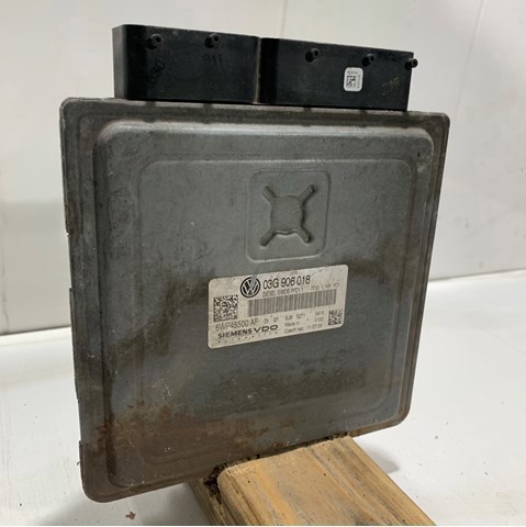 Модуль управління двигуном 03G906018 VAG