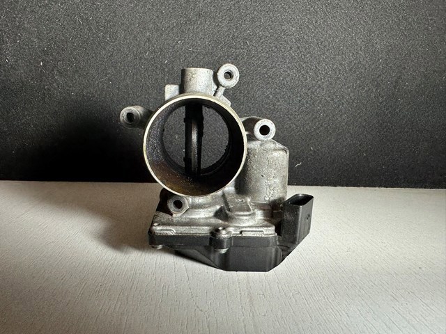 Заслінка повітряна 03L128063AF VAG