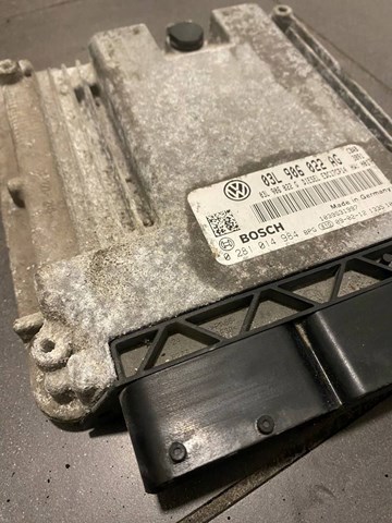 Комп'ютер двигуна 03L906022AG VAG