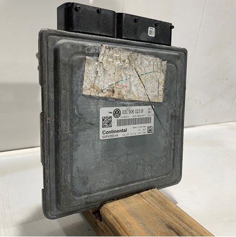 Комп'ютер двигуна 03L906023B VAG