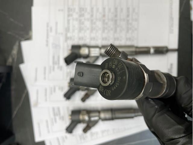 Форсунка дизельна в зборі, розпилювач + тримач 0445110049 BOSCH