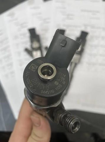 Форсунка вприску палива 0445110110 BOSCH