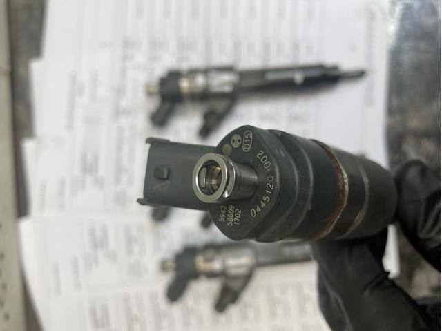Форсунка паливна 0445120002 BOSCH
