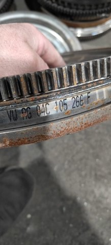 Маховик зчеплення 04C105266F VAG