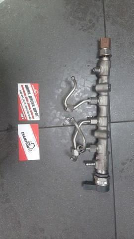 Регулятор тиску палива в паливній рейці 057130764AB VAG