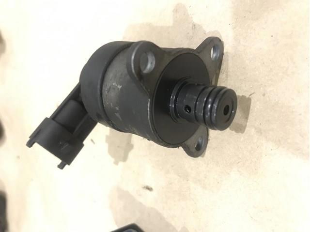 Регулятор тиску палива 0928400825 BOSCH