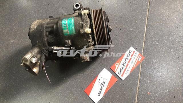 Компресор кондиціонера 13171593 GM