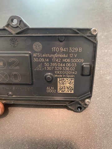 Модуль керування (ЕБУ)  адаптивного освітлення лівої фари 1T0941329B VAG