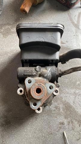 Насос кермового управління 32416760956 BMW