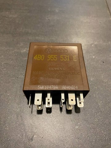 Реле управління двірниками 4B0955531E VAG