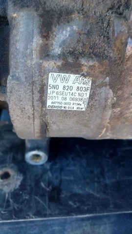 Компресор кондиціонера 5N0820803F VAG