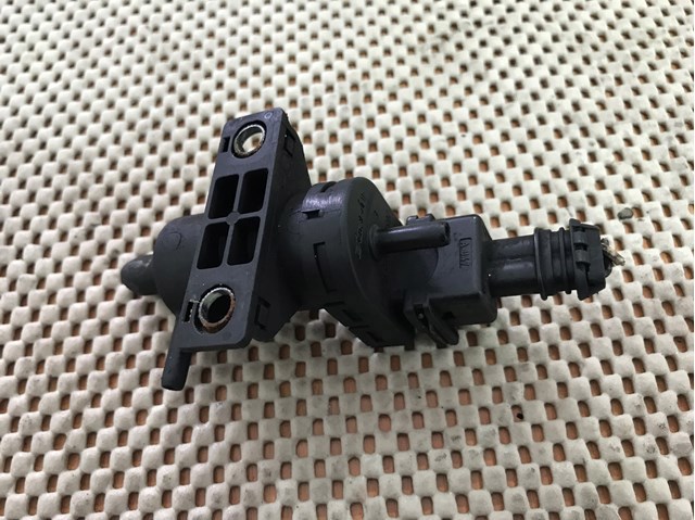 Клапан соленоїд регулювання заслонки EGR 8200762597 RENAULT
