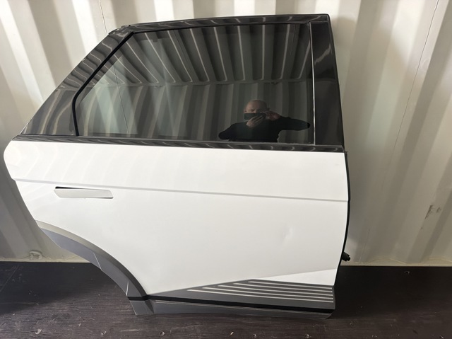 Двері задні, праві 77004GI000 HYUNDAI