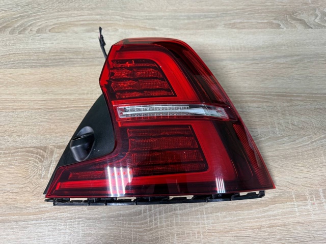Ліхтар задній правий, зовнішній 31689682 VOLVO