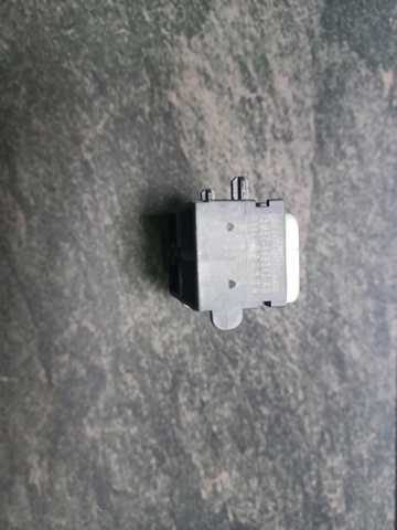 Датчик Ейрбег передній 3M5T14B342AB MAZDA